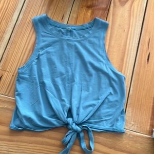 Lululemon cropped aqua tank tie front